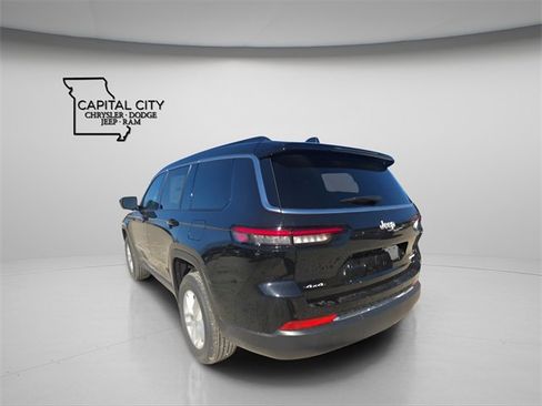 New 2025 Jeep Grand Cherokee L Laredo image 5