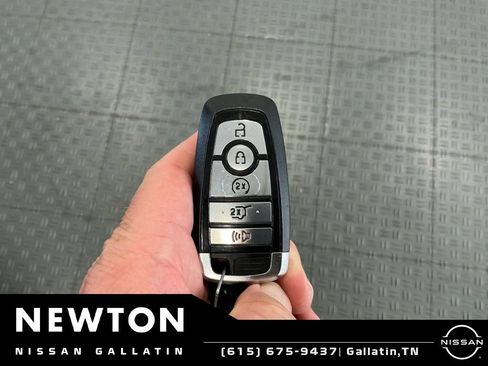 Used 2021 Ford Explorer Limited w/ Equipment Group 301A AWD/4WD image 44