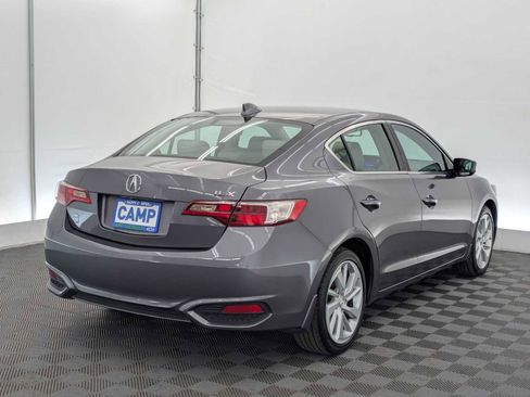 Used 2018 Acura ILX FWD image 6