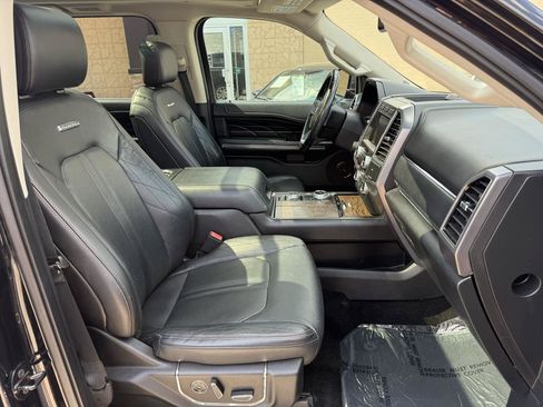 Used 2018 Ford Expedition Platinum AWD/4WD image 13