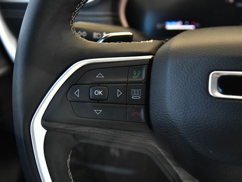 Used 2024 Jeep Grand Cherokee L Limited w/ Luxury Tech Group II image 39