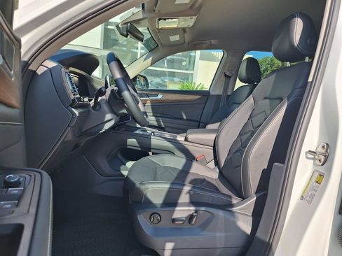 Used 2026 Volkswagen Atlas SE FWD image 11