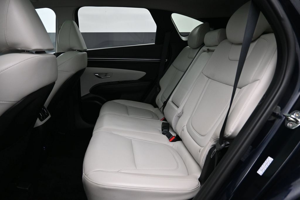 Certified 2023 Hyundai Tucson Limited AWD/4WD image 12