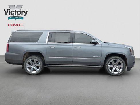 Used 2020 GMC Yukon XL Denali w/ Denali Ultimate Package AWD/4WD image 19