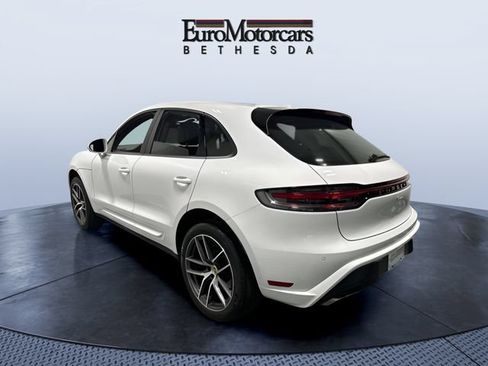 Used 2024 Porsche Macan AWD/4WD image 3
