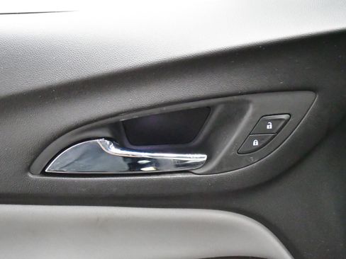 Used 2023 Chevrolet Equinox LS w/ LS Convenience Package image 15