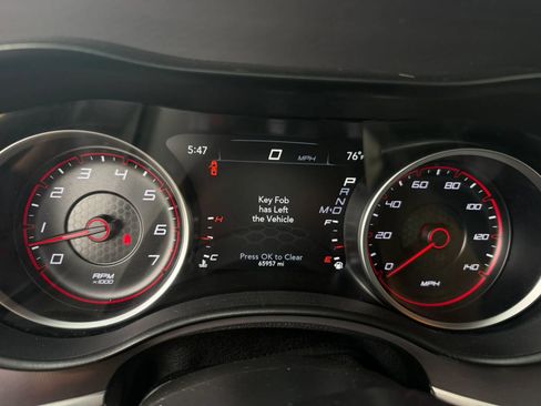 Used 2022 Dodge Charger SXT w/ Plus Group RWD image 15