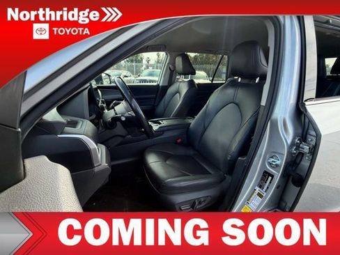 Used 2024 Toyota Grand Highlander XLE image 5