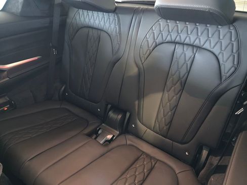 New 2026 BMW X7 M60i image 13