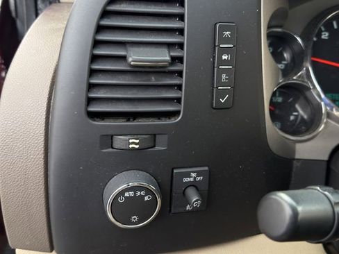 Used 2013 Chevrolet Silverado 1500 LT image 24