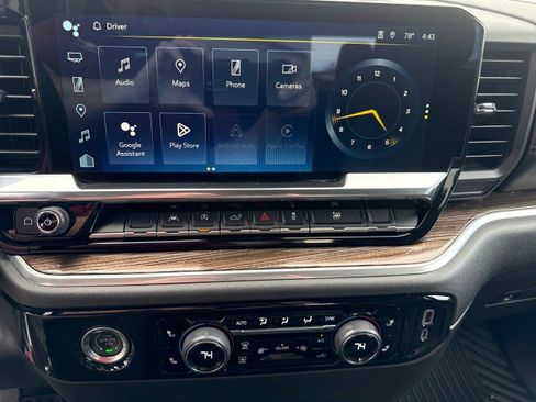 Used 2023 Chevrolet Silverado 1500 LT AWD/4WD image 20