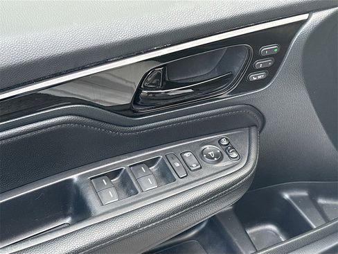 Used 2024 Honda Odyssey Elite image 18