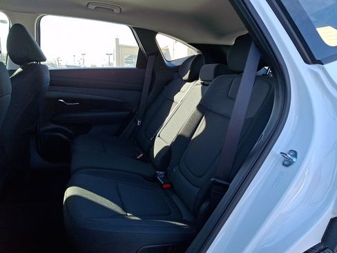 Used 2025 Hyundai Tucson SE AWD/4WD image 10