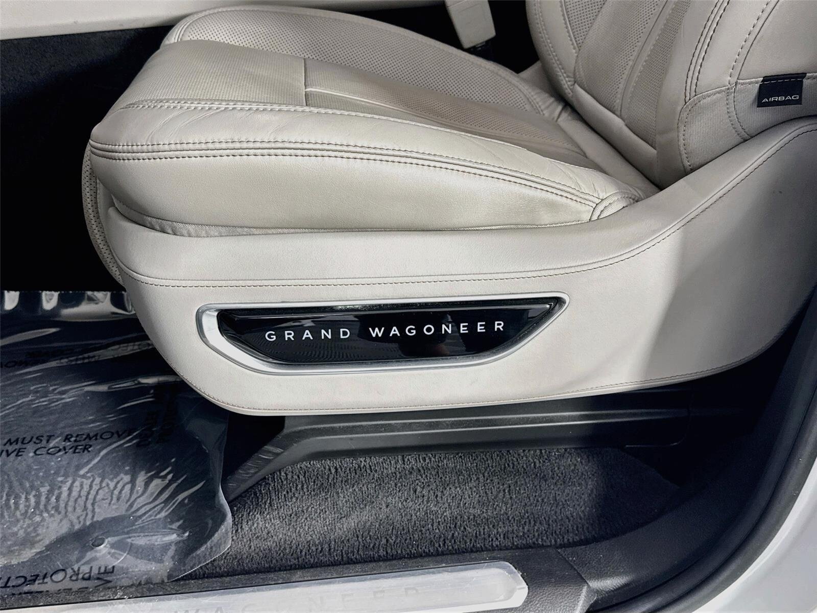 Used 2022 Jeep Grand Wagoneer Series I AWD/4WD image 22