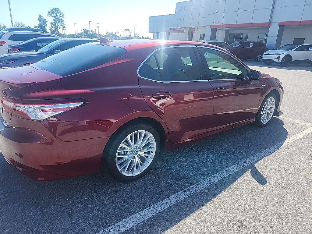 Used 2020 Toyota Camry XLE FWD image 21