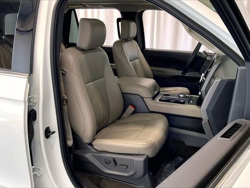 Used 2020 Ford Expedition XLT w/ Equipment Group 202A RWD image 6
