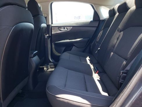 Used 2019 Kia Forte LXS FWD image 10