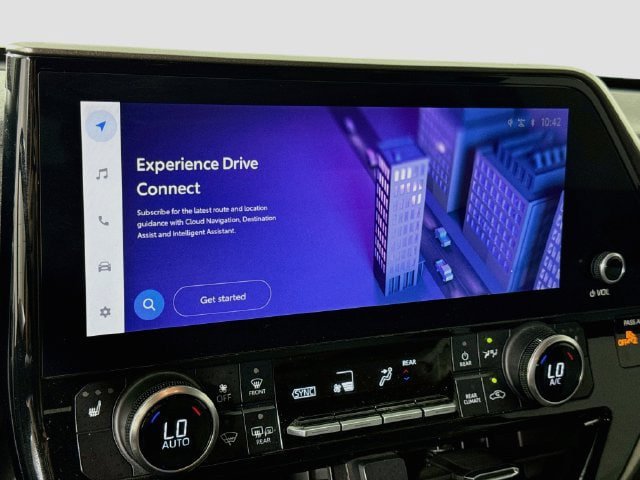 Used 2023 Toyota Highlander XLE FWD image 14