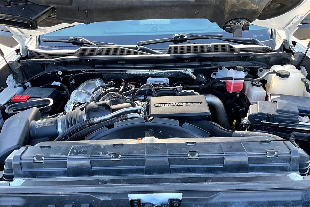 Used 2025 Chevrolet Silverado 3500 W/T AWD/4WD image 9