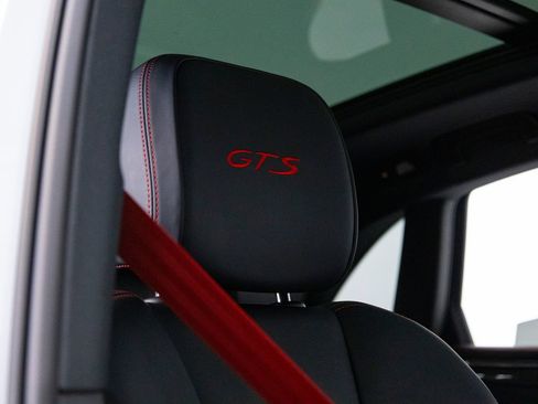 Certified 2026 Porsche Macan GTS AWD/4WD image 39