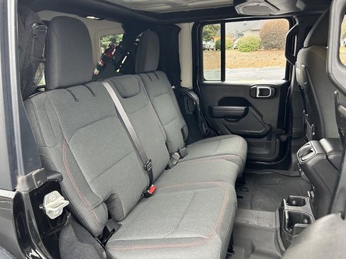 Used 2024 Jeep Wrangler Unlimited Rubicon w/ XTREMEE 35" Tire Package image 47