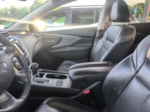 Used 2020 Nissan Murano SL w/ Moonroof Package image 2