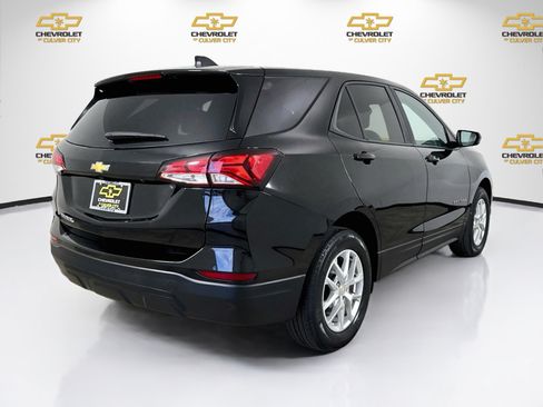 Used 2023 Chevrolet Equinox LS w/ LS Convenience Package FWD image 8