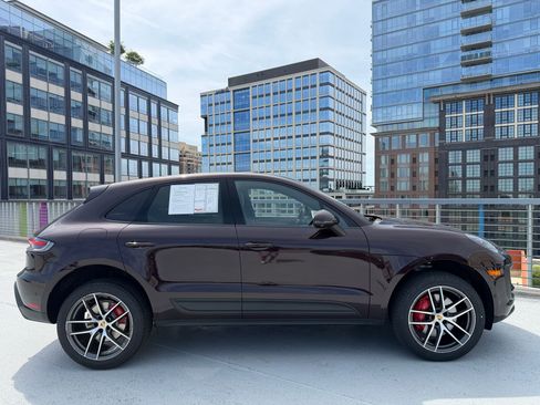 Used 2023 Porsche Macan S AWD/4WD image 8