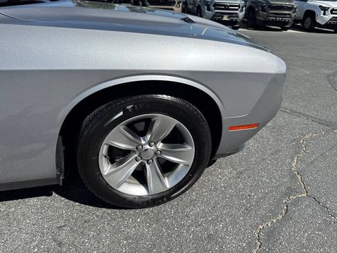Used 2017 Dodge Challenger SXT RWD image 16