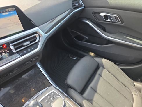 Used 2020 BMW 330i Sedan w/ Convenience Package image 25