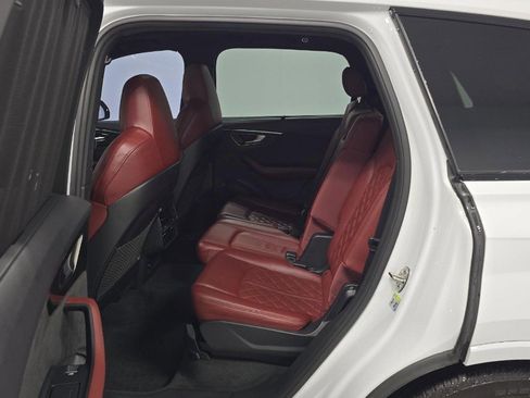 Used 2024 Audi SQ7 Premium Plus w/ Executive Package image 18