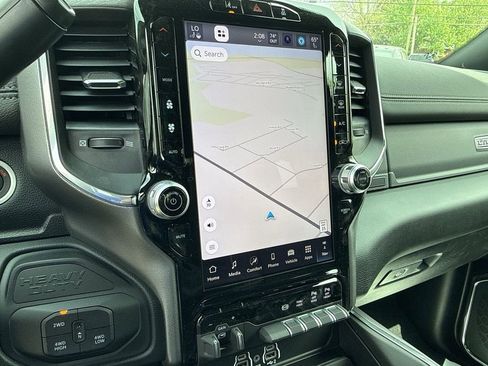 New 2026 RAM 2500 Laramie AWD/4WD image 29