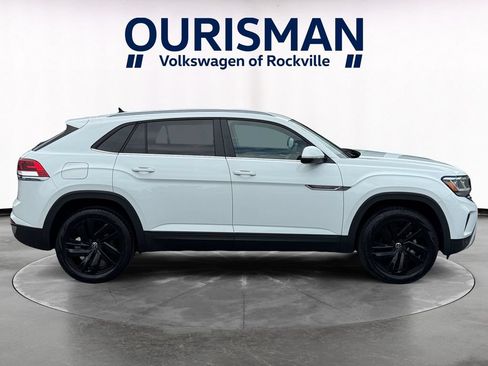 Used 2022 Volkswagen Atlas Cross Sport SE AWD/4WD image 7