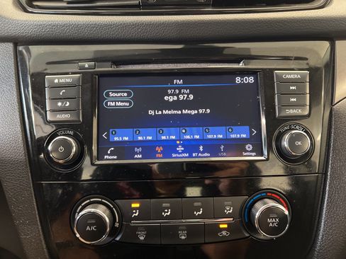 Used 2022 Nissan Rogue Sport S image 16