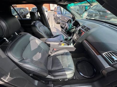 Used 2016 Ford Explorer Limited FWD image 18