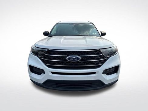 Used 2021 Ford Explorer XLT AWD/4WD image 8