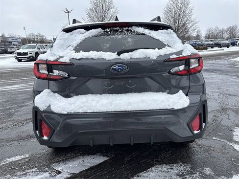 Used 2024 Subaru Crosstrek 2.0i Premium image 10