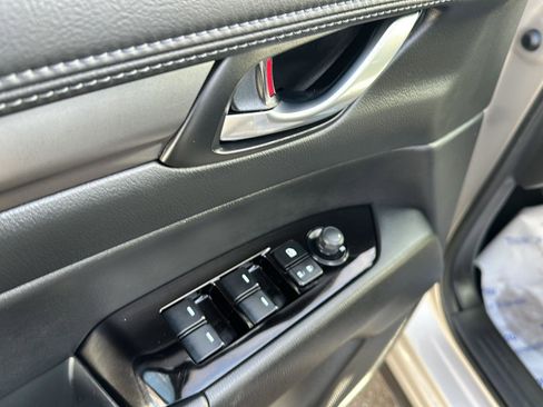 Used 2025 MAZDA CX-5 AWD 2.5 S w/ Select Package image 19