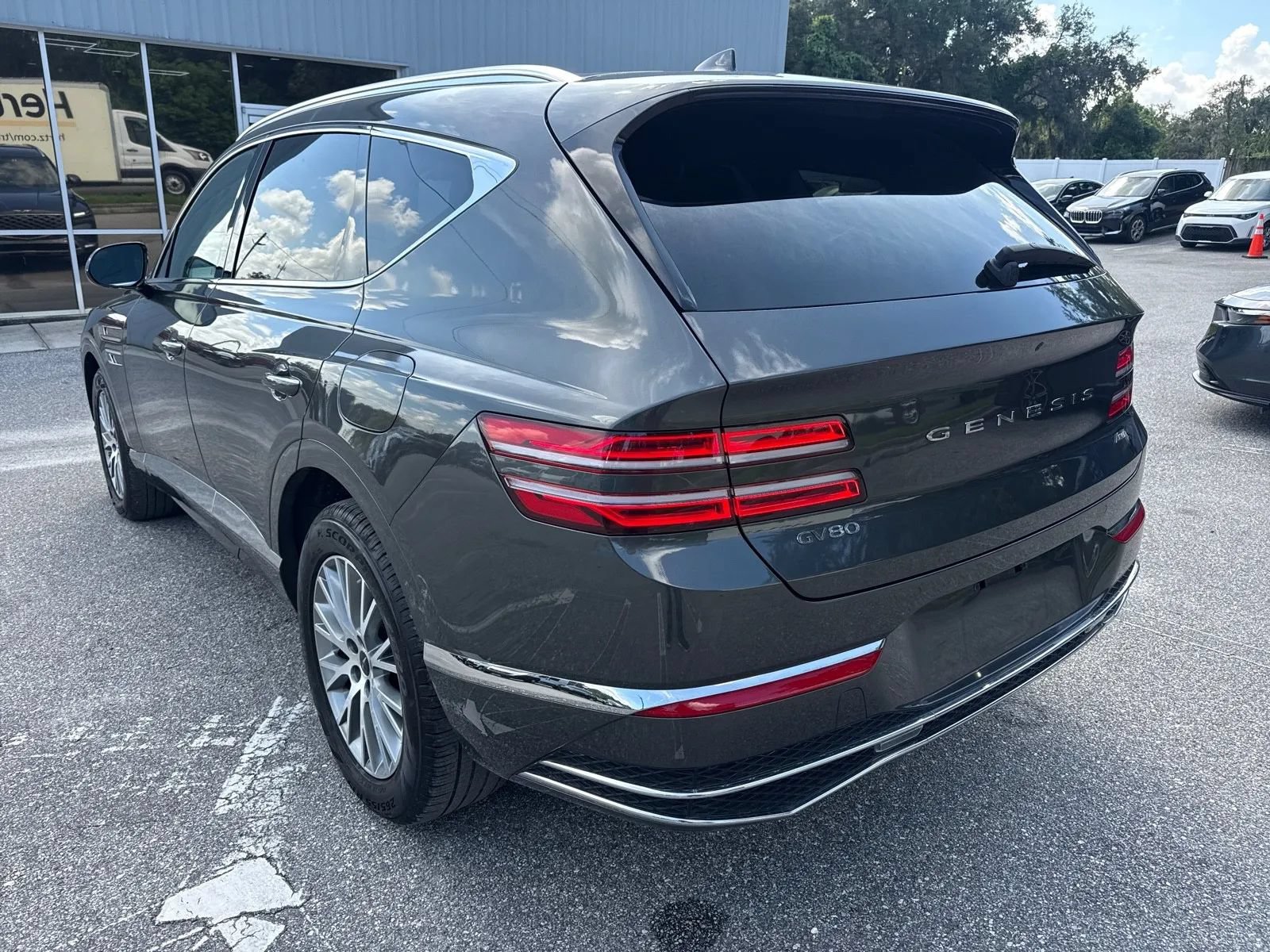 Used 2025 Genesis GV80 2.5T Standard AWD/4WD image 11