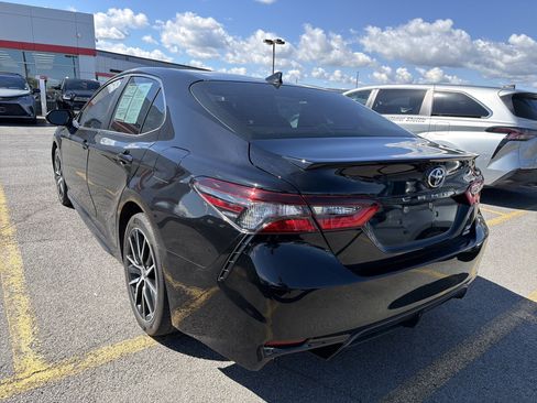 Used 2024 Toyota Camry SE w/ Cold Weather Package AWD/4WD image 5
