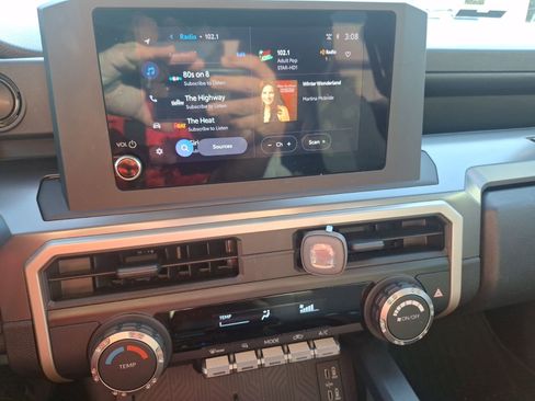 Used 2024 Toyota Tacoma SR5 image 29