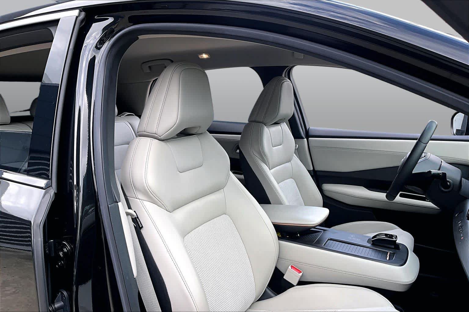 Certified 2023 Nissan Ariya FWD image 8