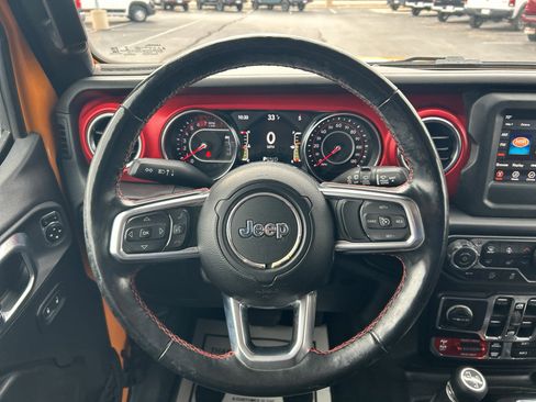 Used 2021 Jeep Wrangler Unlimited Rubicon w/ Cold Weather Group image 17