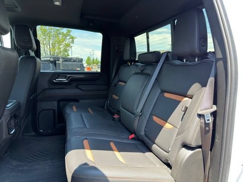 Used 2024 GMC Sierra 3500 AT4 w/ AT4 Premium Plus Package AWD/4WD image 9