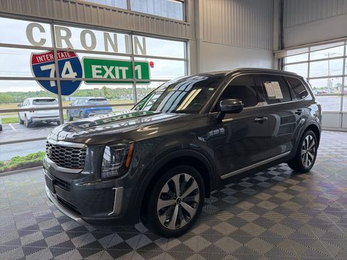 Used 2020 Kia Telluride S AWD/4WD image 3