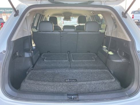 Used 2021 Volkswagen Tiguan SE image 36