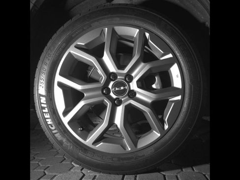 Used 2023 Honda Pilot Touring image 9