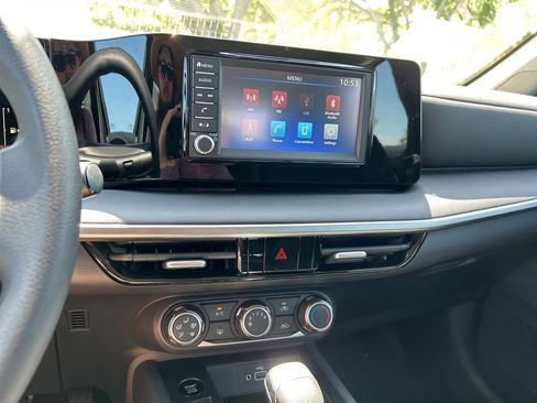 New 2025 Nissan Kicks S image 23