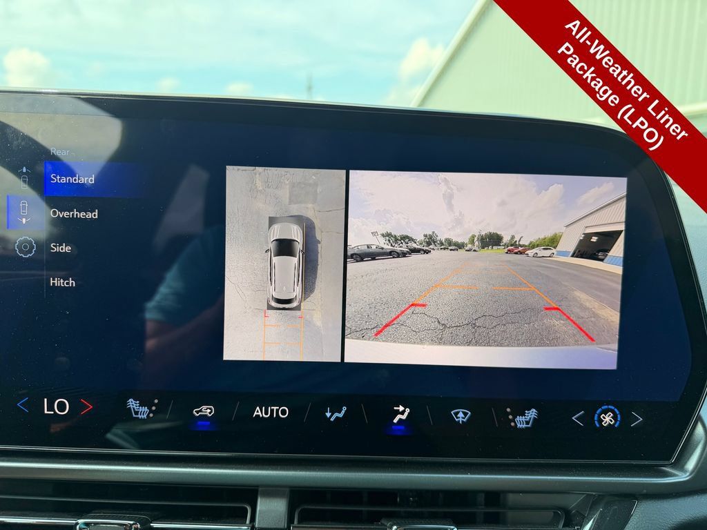 Used 2024 Chevrolet Equinox EV RS AWD/4WD image 25