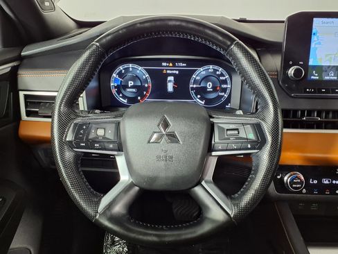 Used 2024 Mitsubishi Outlander SEL FWD image 28
